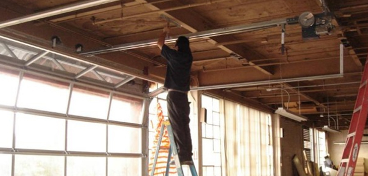 commercial garage door repair in Sun Valley